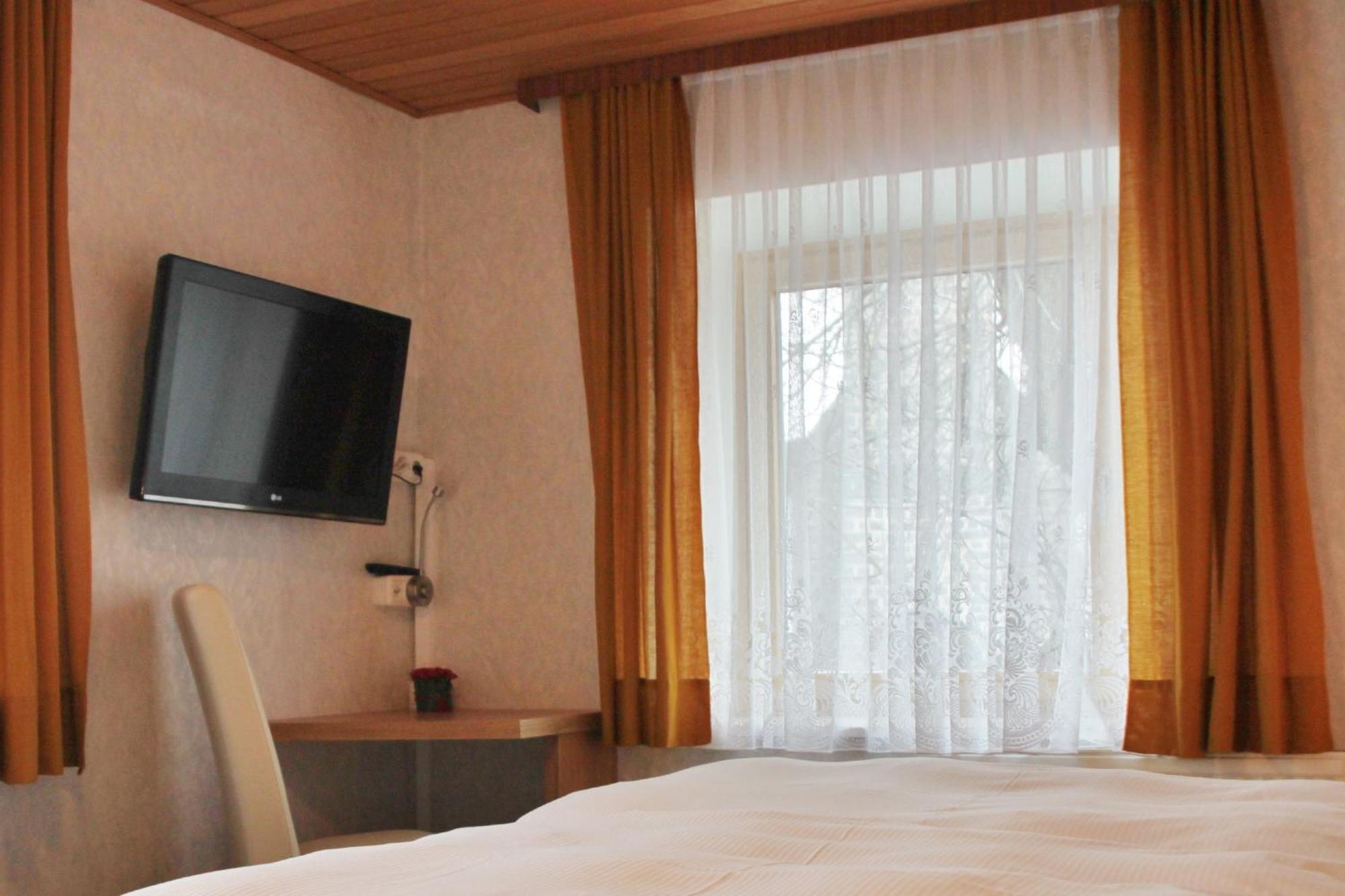 Gasthof-Pension Zum Haugstein - Familie Eder Engelhartszell Δωμάτιο φωτογραφία